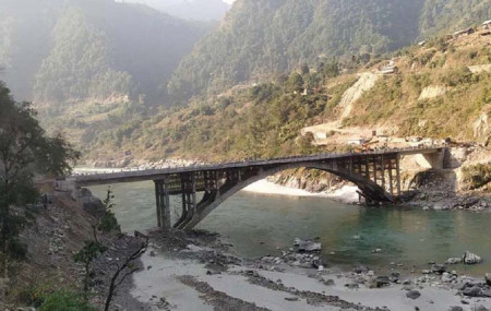 दिक्तेल–गाईघाट सडकखण्डमा पर्ने सुनकोसीस्थित फोक्सिङटारको मोटरेबल पक्की पुल